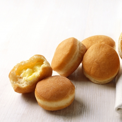 Mini Bomboloni With Cream