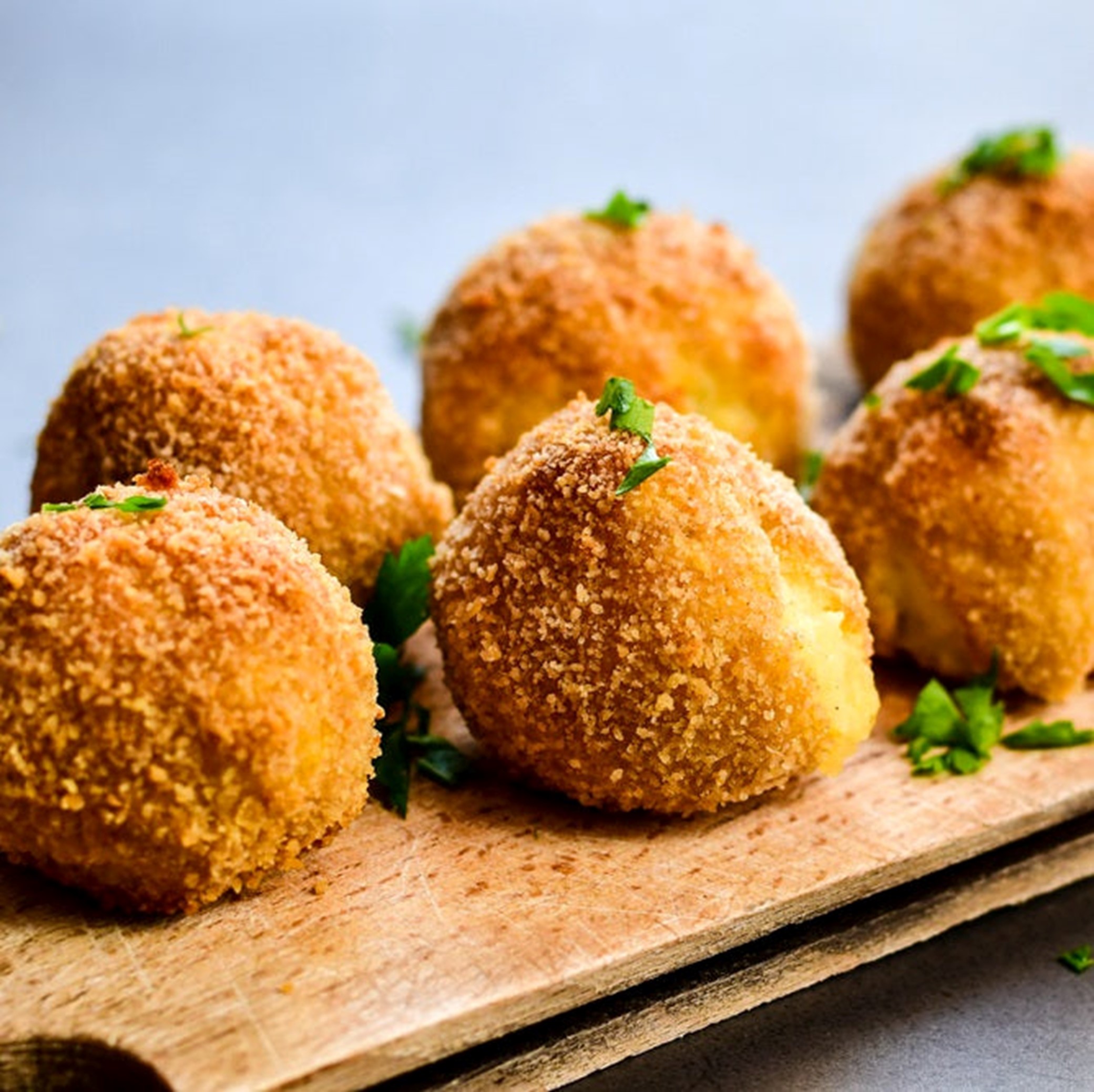 Lobster Mac N Cheese Fritter