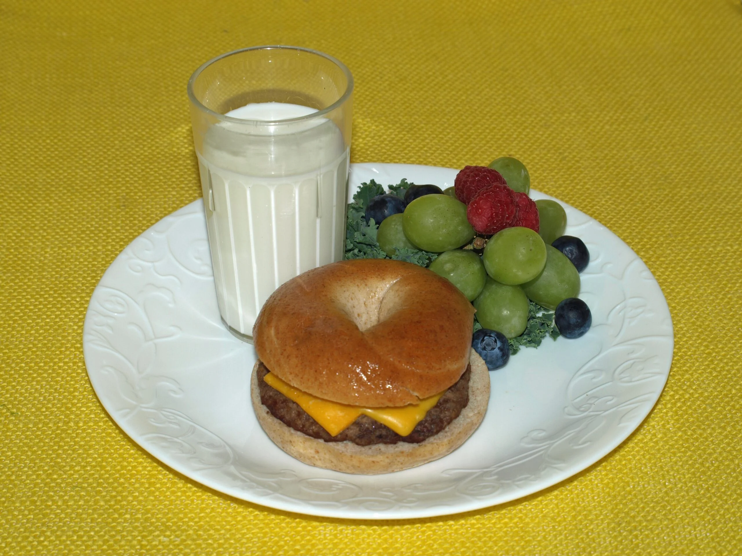 Iw Wg Sausage Chz Bagel Sandwiches