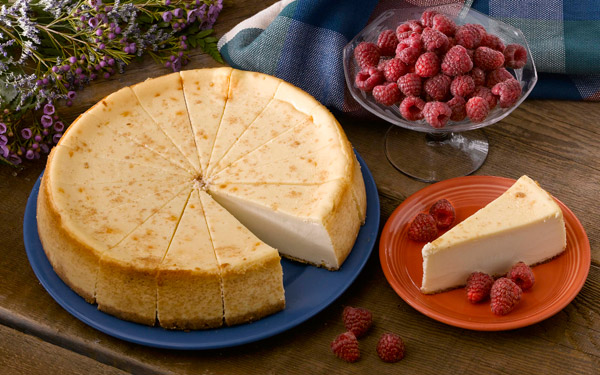 9" Creamy Cheesecake